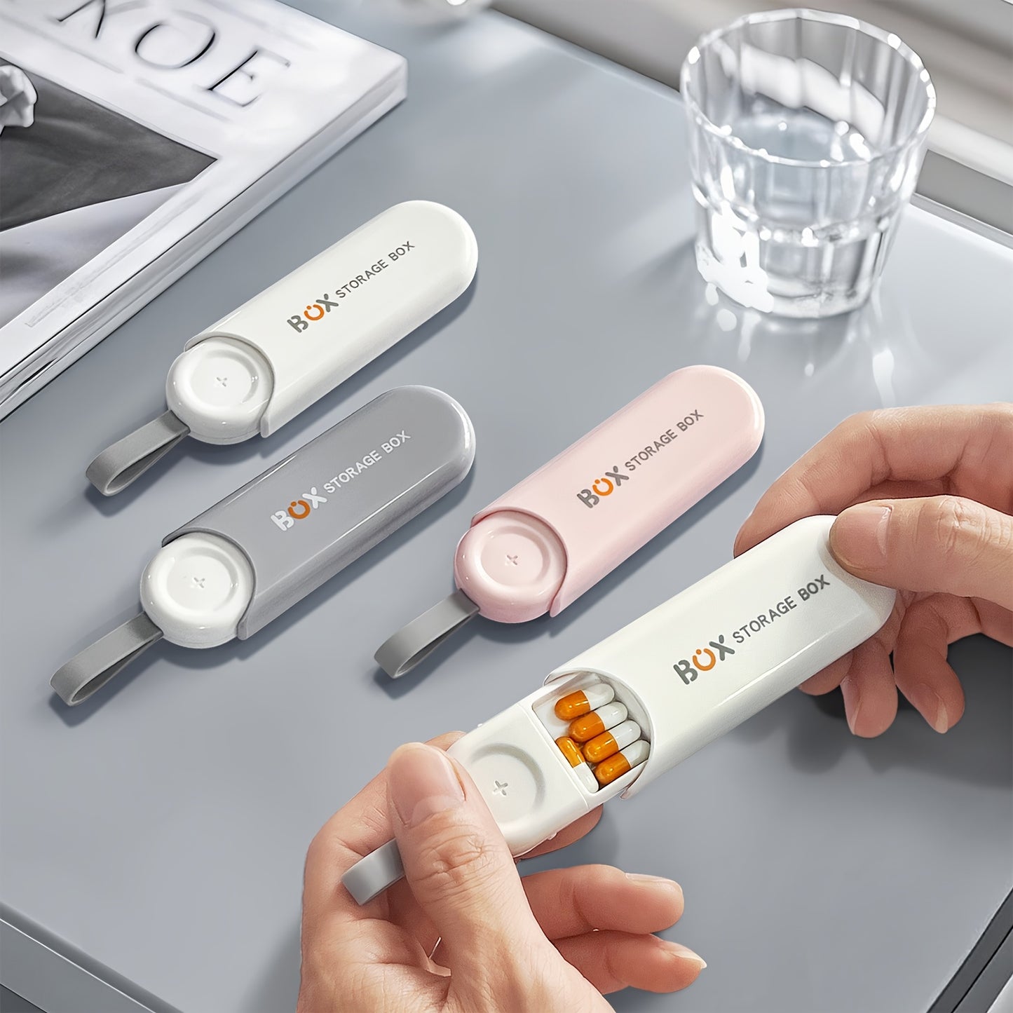1 pastillero portátil para medicamentos y vitaminas, ideal para viajes.
