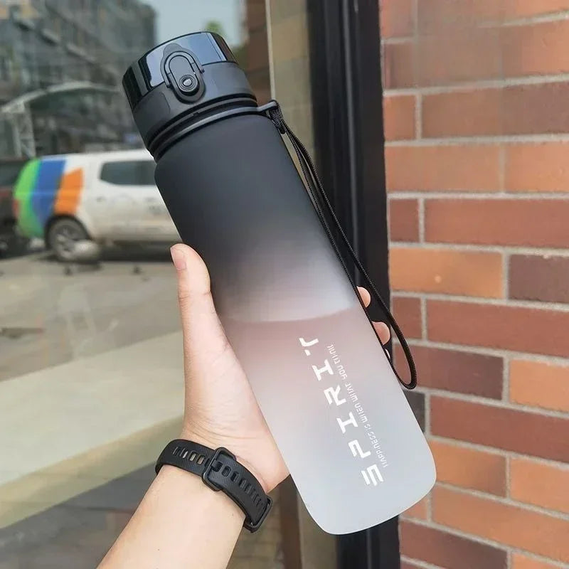Botella de agua deportiva de gran capacidad de 1 litro, a prueba de fugas, de plástico, colorida, ideal para beber al aire libre, viajes, gimnasio, fitness, etc.