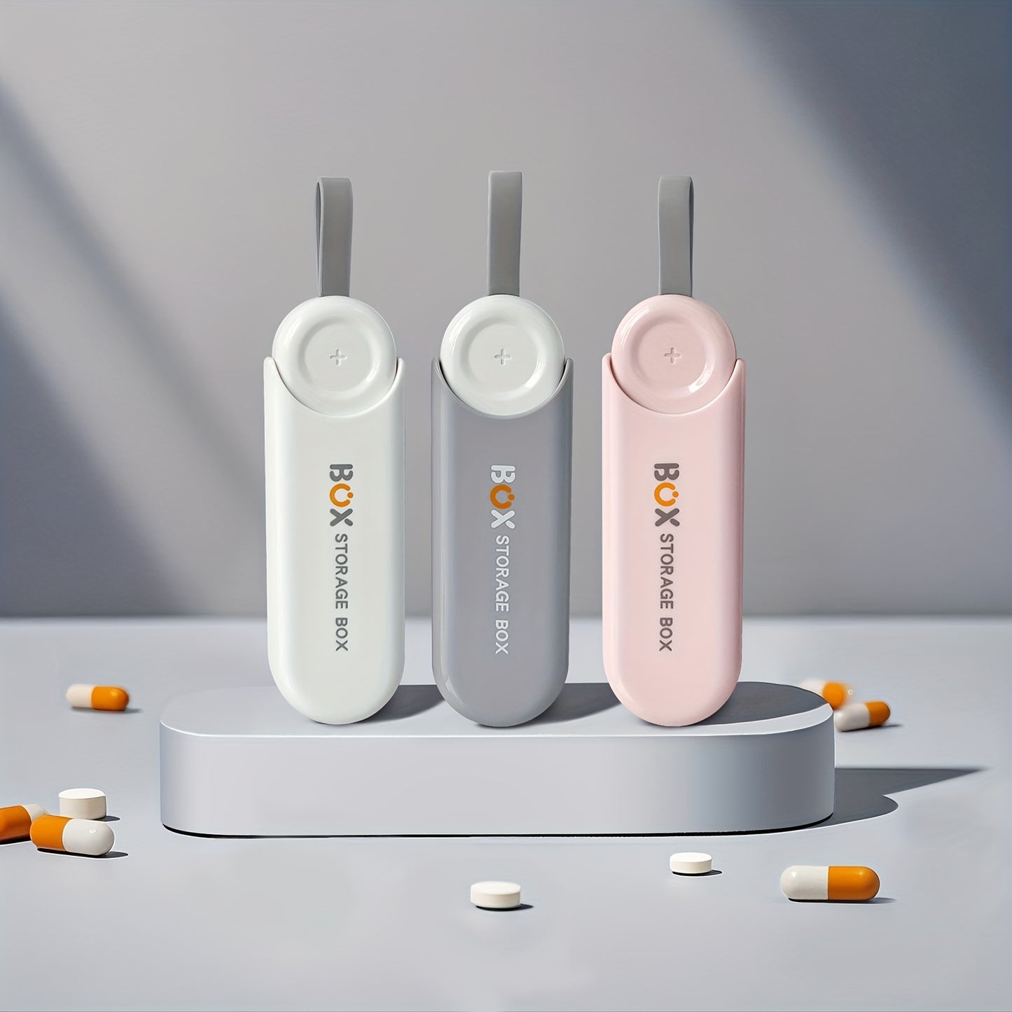 1 pastillero portátil para medicamentos y vitaminas, ideal para viajes.